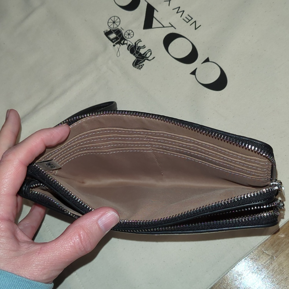 Coach chalk/black double zip wristlet - Picture 15 of 16